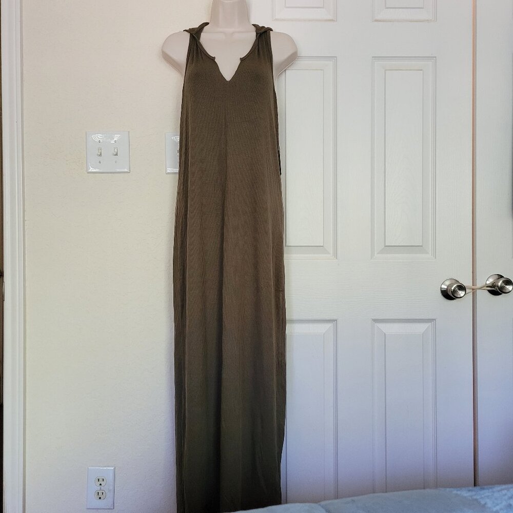 Forever 21 Maxi Dress, NWT, Size Med